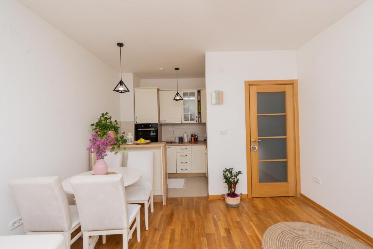Lux City Apartment With Parking Podgorica Exterior photo